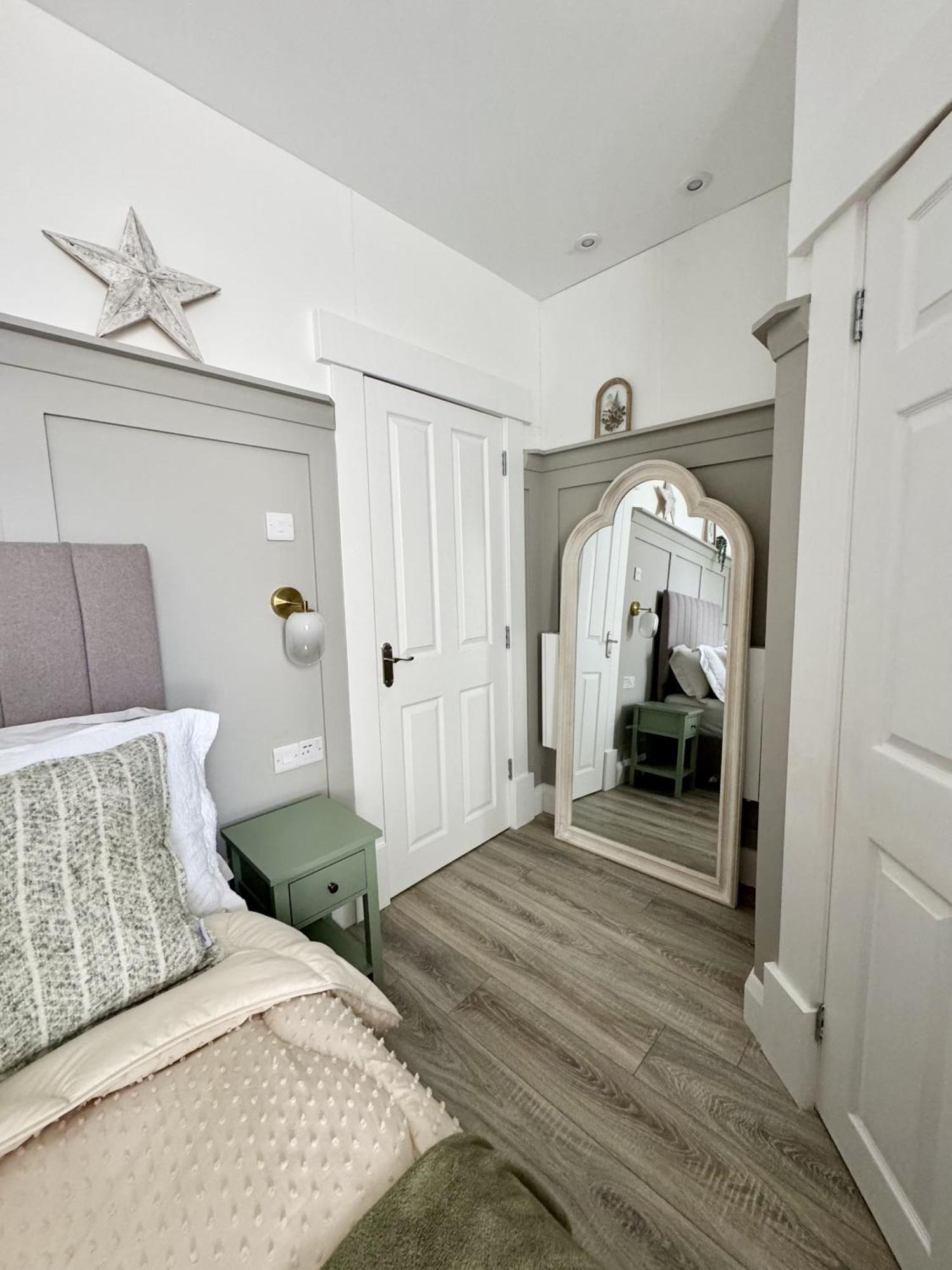 No 6 Lansdowne Apartment Portrush Room photo